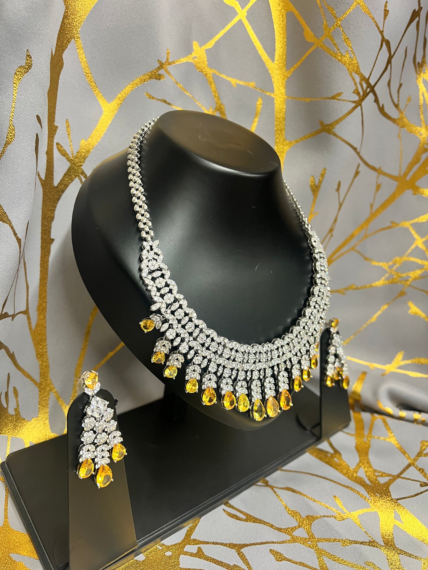 Silver Zirconia necklace