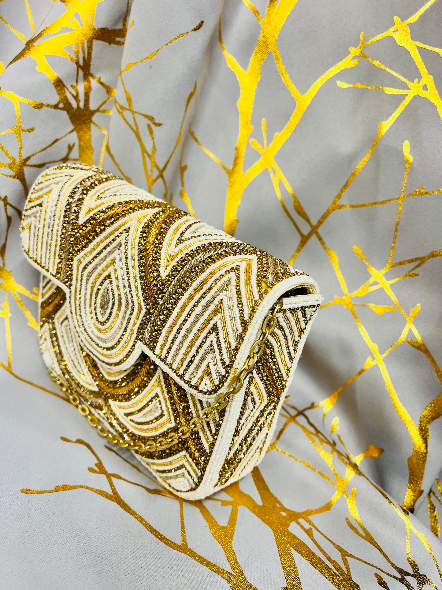 Good and white Beaded Bag