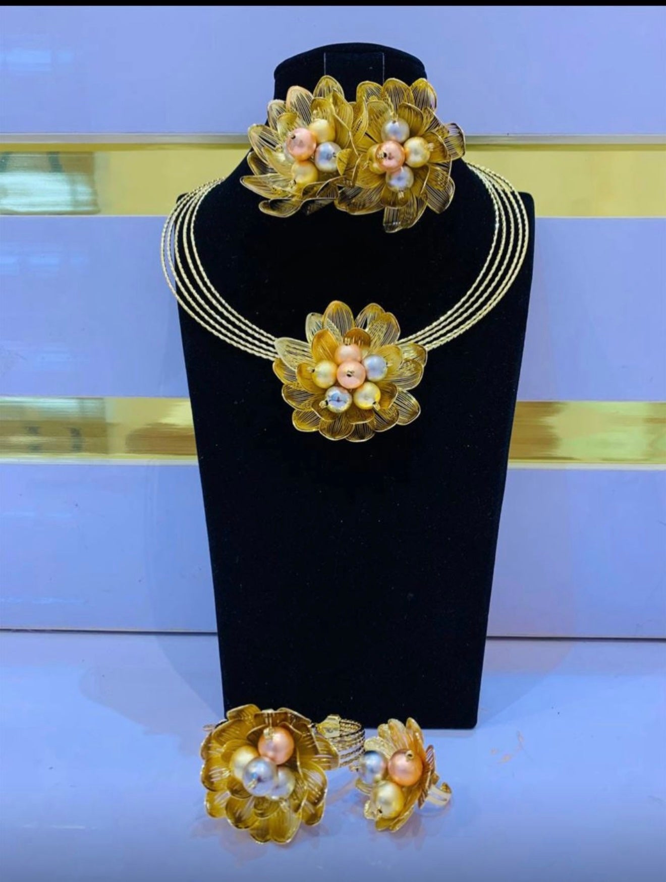 Agbeke jewelry set