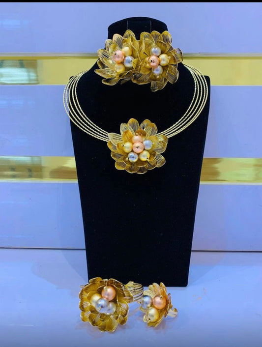 Agbeke jewelry set