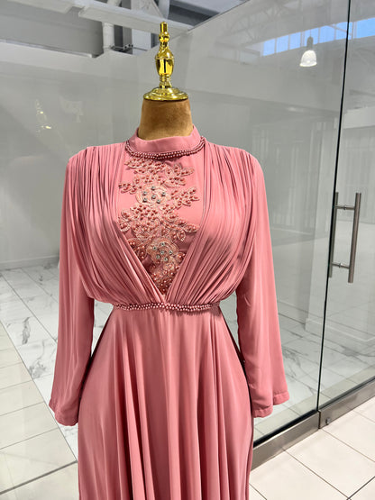🌸 Elegant Chiffon Dress – Graceful Flow and Timeless Charm